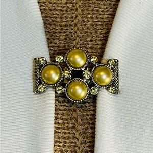 Sweater Clips Vintage Cardigan Clasp Rhinestones Sweater Clip Kimono Dress Clip